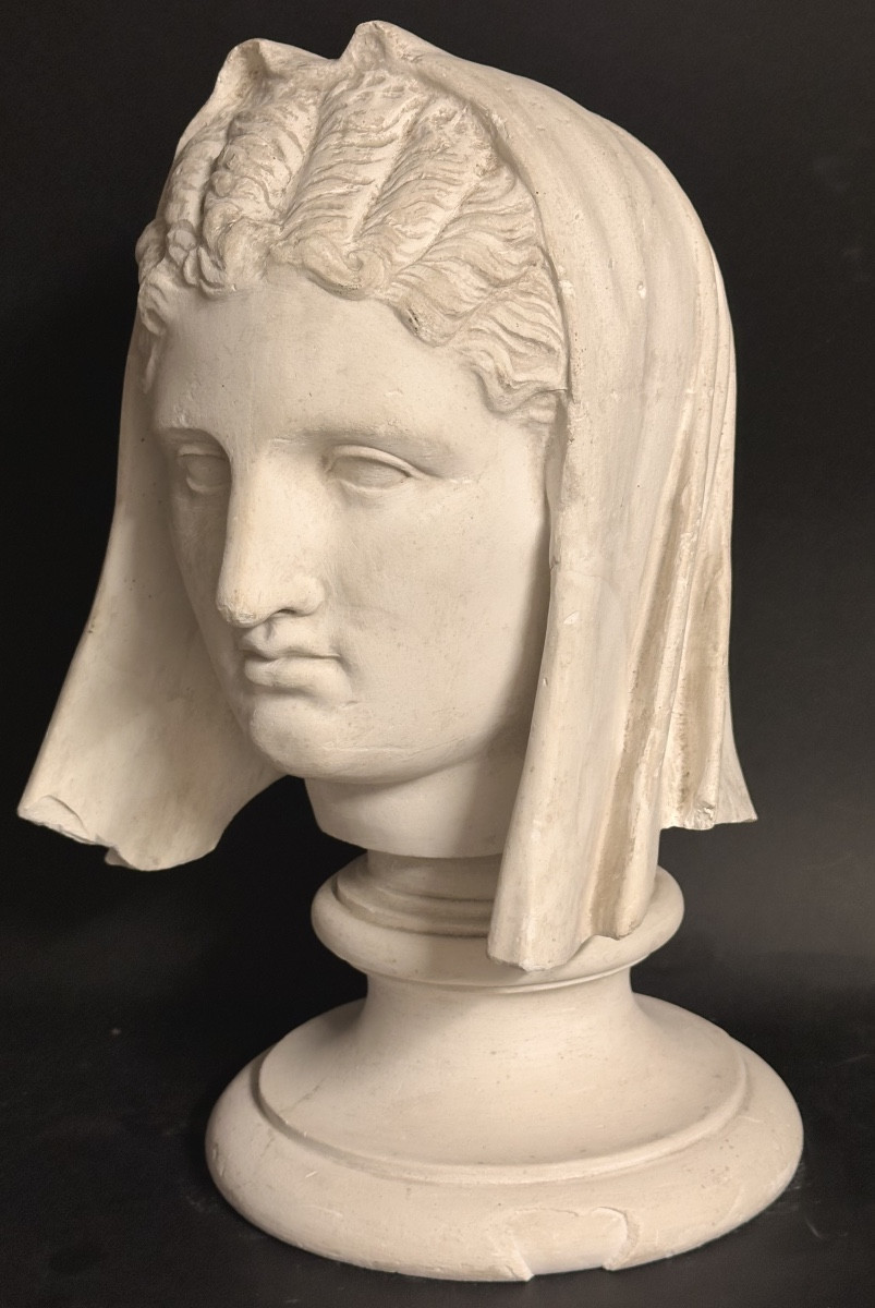 Large Plaster Bust Of Beatrice, 19th Century, After Antonio Canova, Plaster On A Studio Pedestal