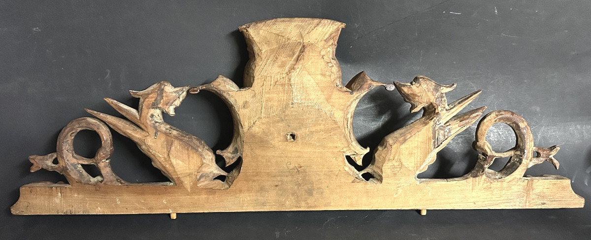 Aubenas Ardèche Fronton XIXe sculpté blason et griffons ailés 78cm 07 -photo-3