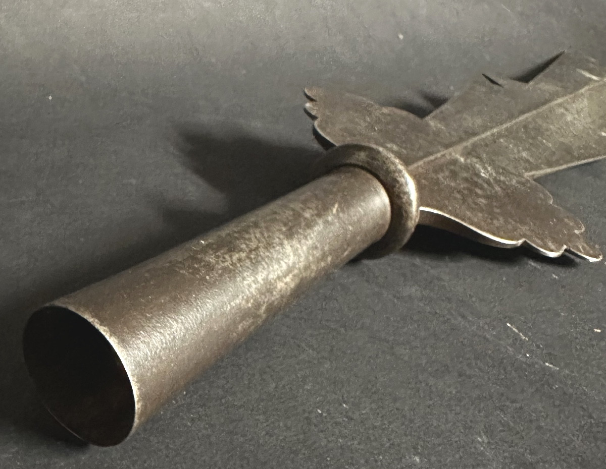 Ancienne pointe de hallebarde ou pertusiane XIXe ou avant 55cm arme en fer forgé-photo-4