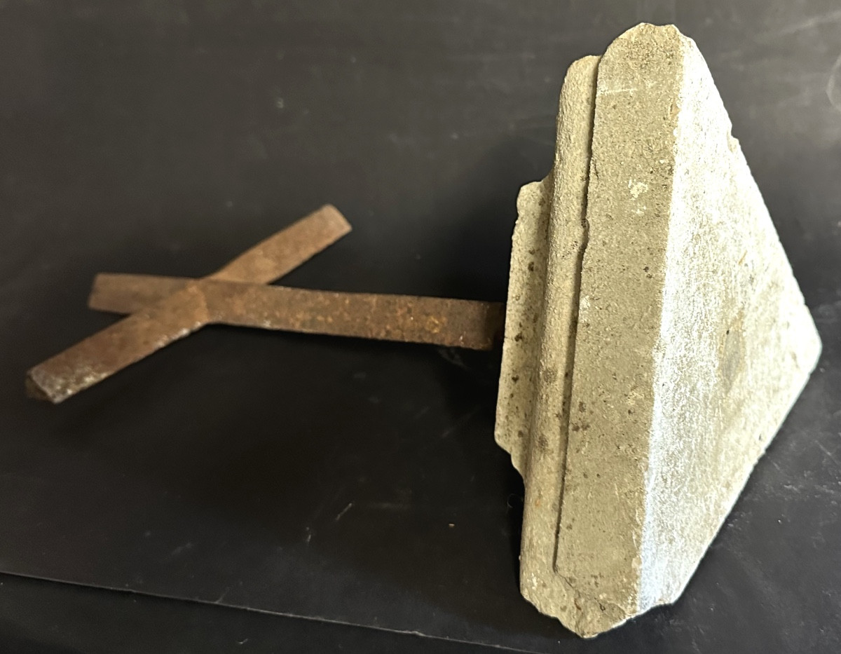 Rare 18th-century Wrought Iron Cross On Its Stone Base, 39cm Calvary-photo-1