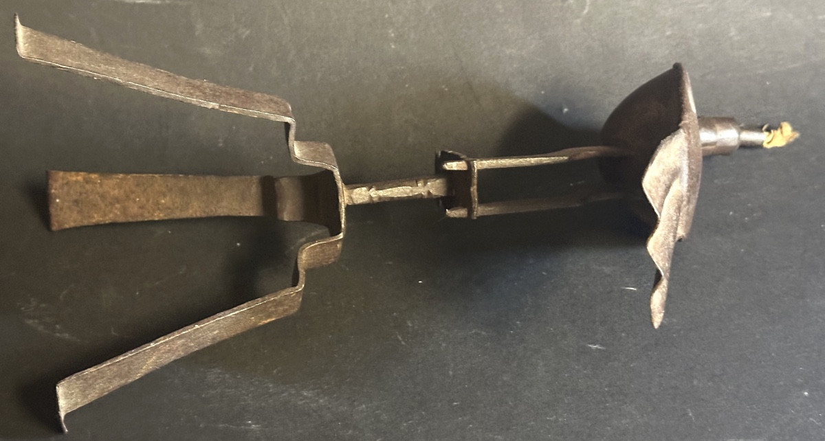 Antique Wrought Iron Bird Oil Lamp From Nepal -photo-4