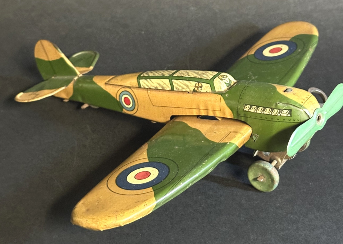Wells Brimtoy Lithographed Tinplate Airplane With Key Made In England Very Good Condition /19-photo-2