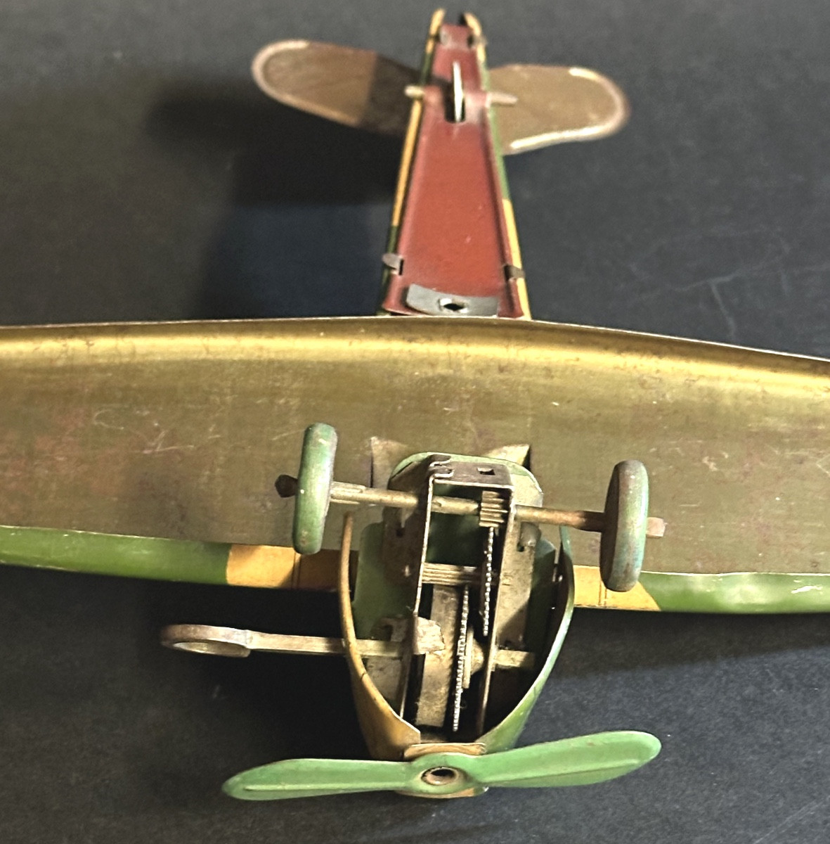 Wells Brimtoy Lithographed Tinplate Airplane With Key Made In England Very Good Condition /19-photo-4