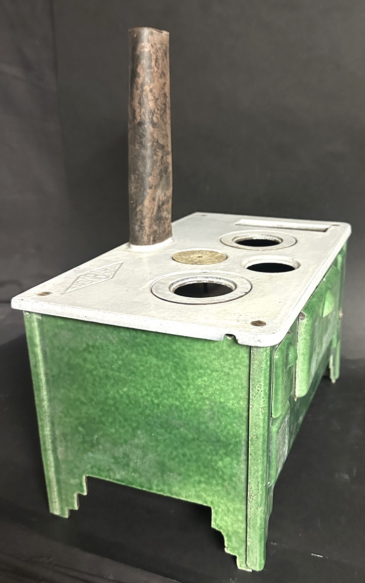 Cuisinière d’enfant BABY BAUDIN en fonte émaillée de poupée jouet Décoration de cuisine-photo-3