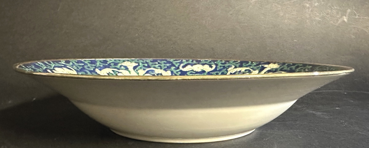Chine Ancien plat creux signé assiette en porcelaine émaillée Décor chauve-souris et idéogramme-photo-2