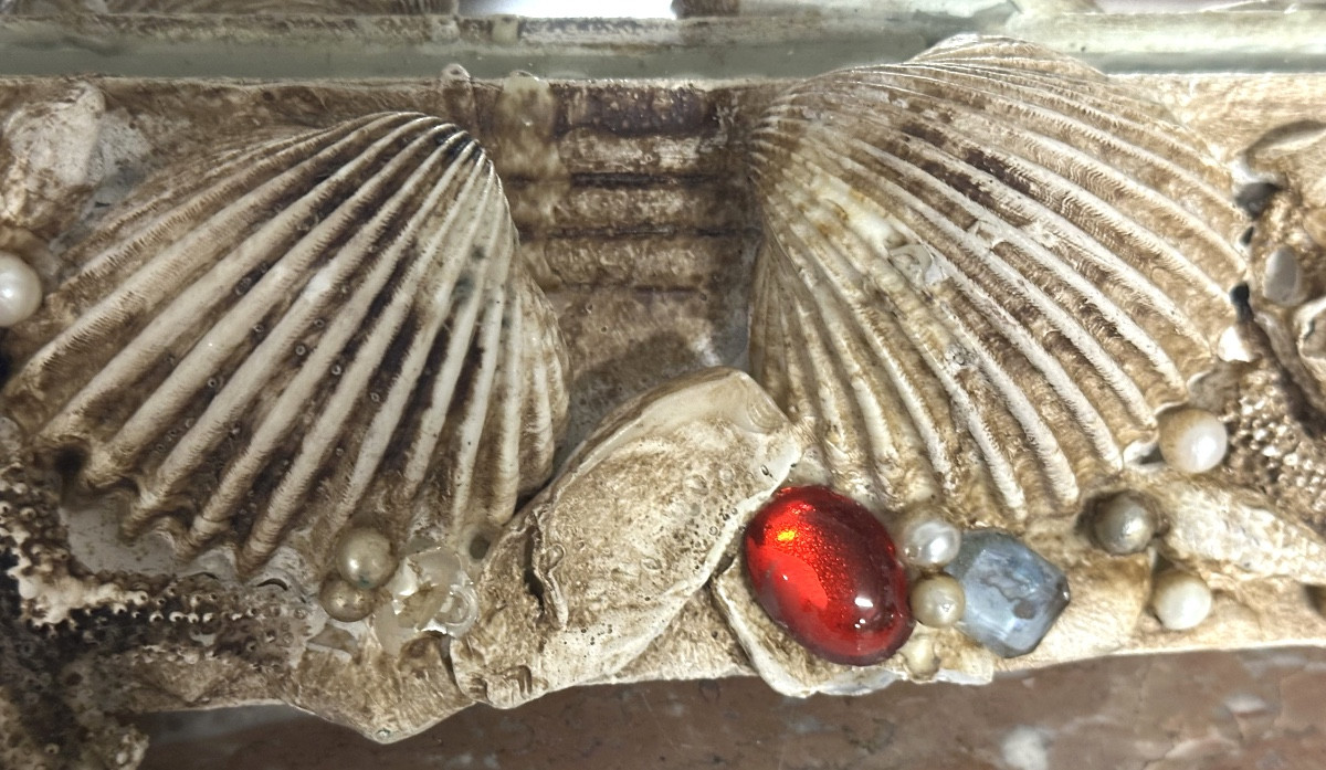 Antique Mirror With Seashells And Rhinestones. A Curiosity From Around 1950, In Good Condition.-photo-4