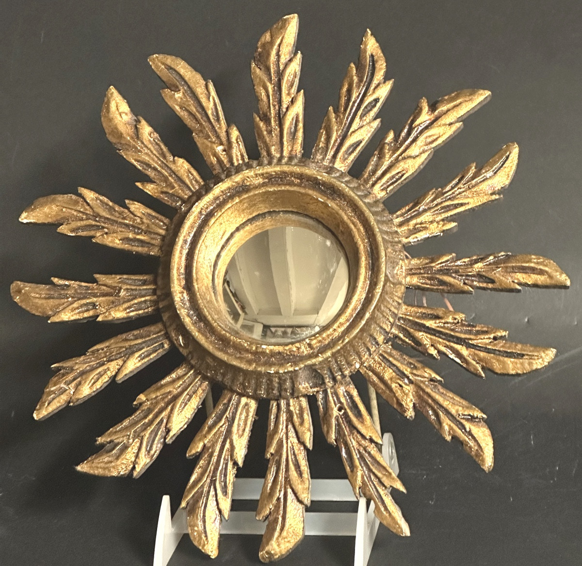 Witch's Sun Mirror 27.5 Cm In Curved And Distorting Gilded Wood Curiosity