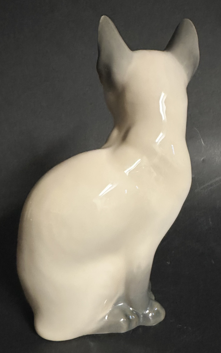 Royal Copenhagen Denmark Porcelain Cat By Theodor Madsen 3281 Very Good Condition-photo-2