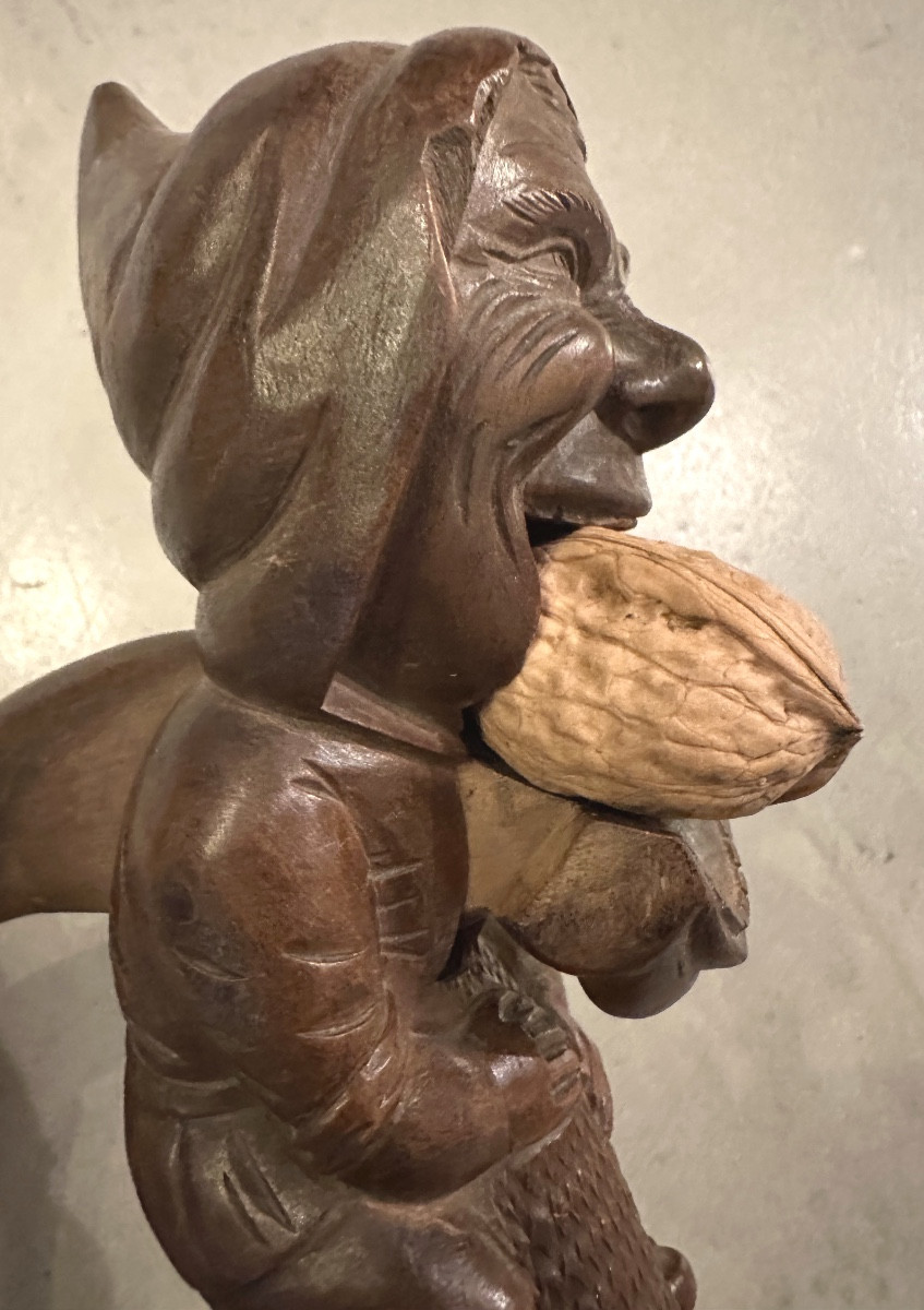 Large Nutcracker Black Forest 19th Century Art Populaire Hazelnuts In Very Good Condition-photo-1