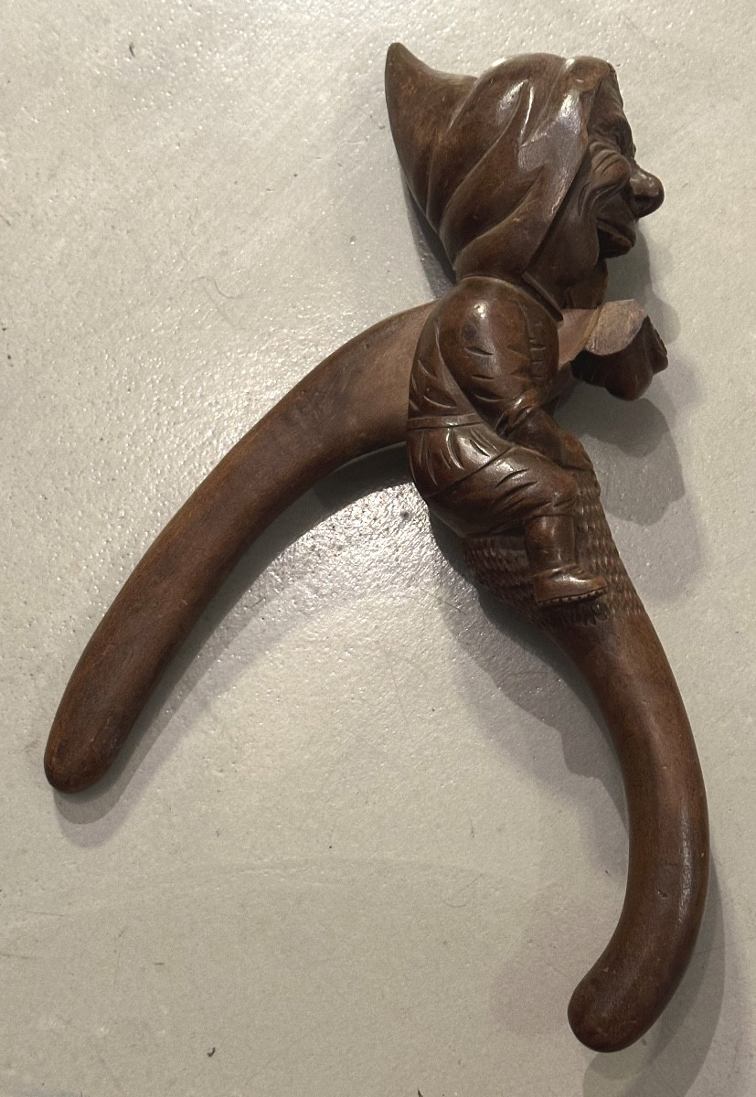 Large Nutcracker Black Forest 19th Century Art Populaire Hazelnuts In Very Good Condition-photo-4