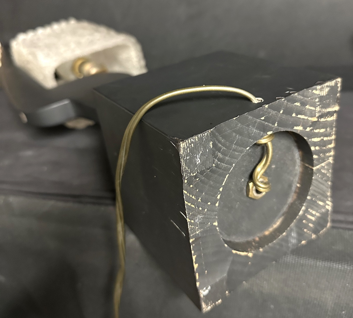 Lampe Maison ARLUS 1950 en bois et verre 77,5cm en très bon état-photo-2