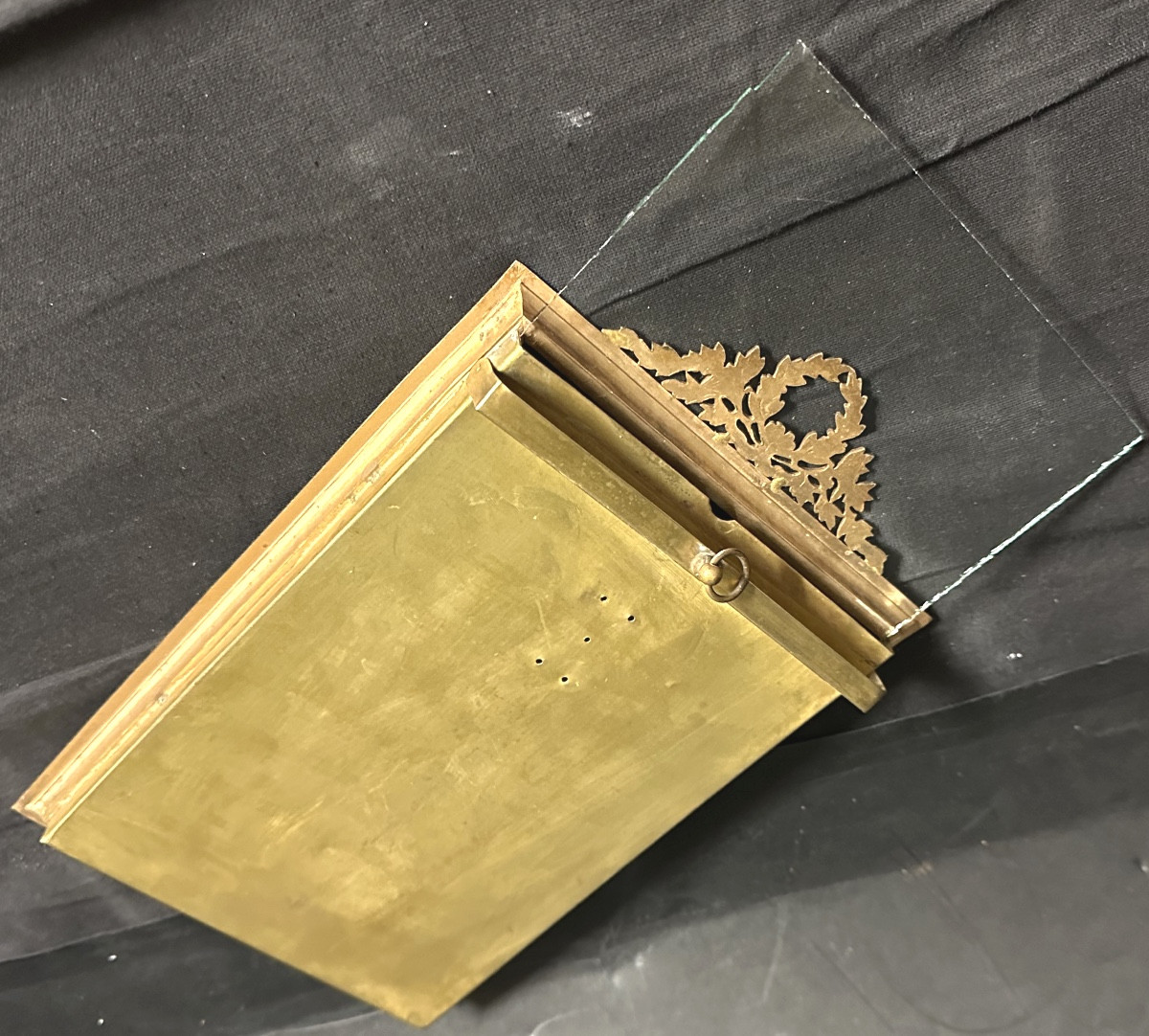 Late 19th Century Louis XVI Style Gilt Bronze Photo Frame With Original Glass Photo Holder, Very Good Condition-photo-3