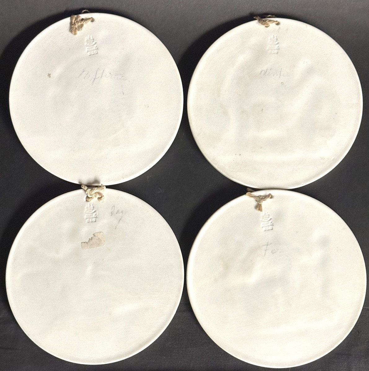 Bing Et Grondahl Copenhagen Suite Of 4 Porcelain Cookies Spring Day Autumn Winter-photo-2