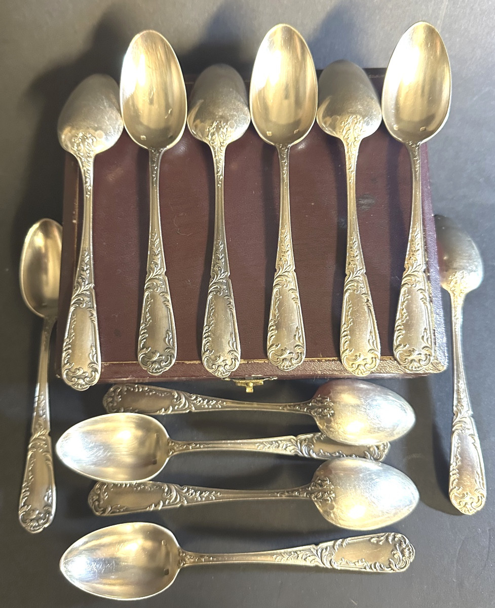 12 cuillères à café en écrin Orfèvre SMP métal argenté Style Napoléon III en très bon état