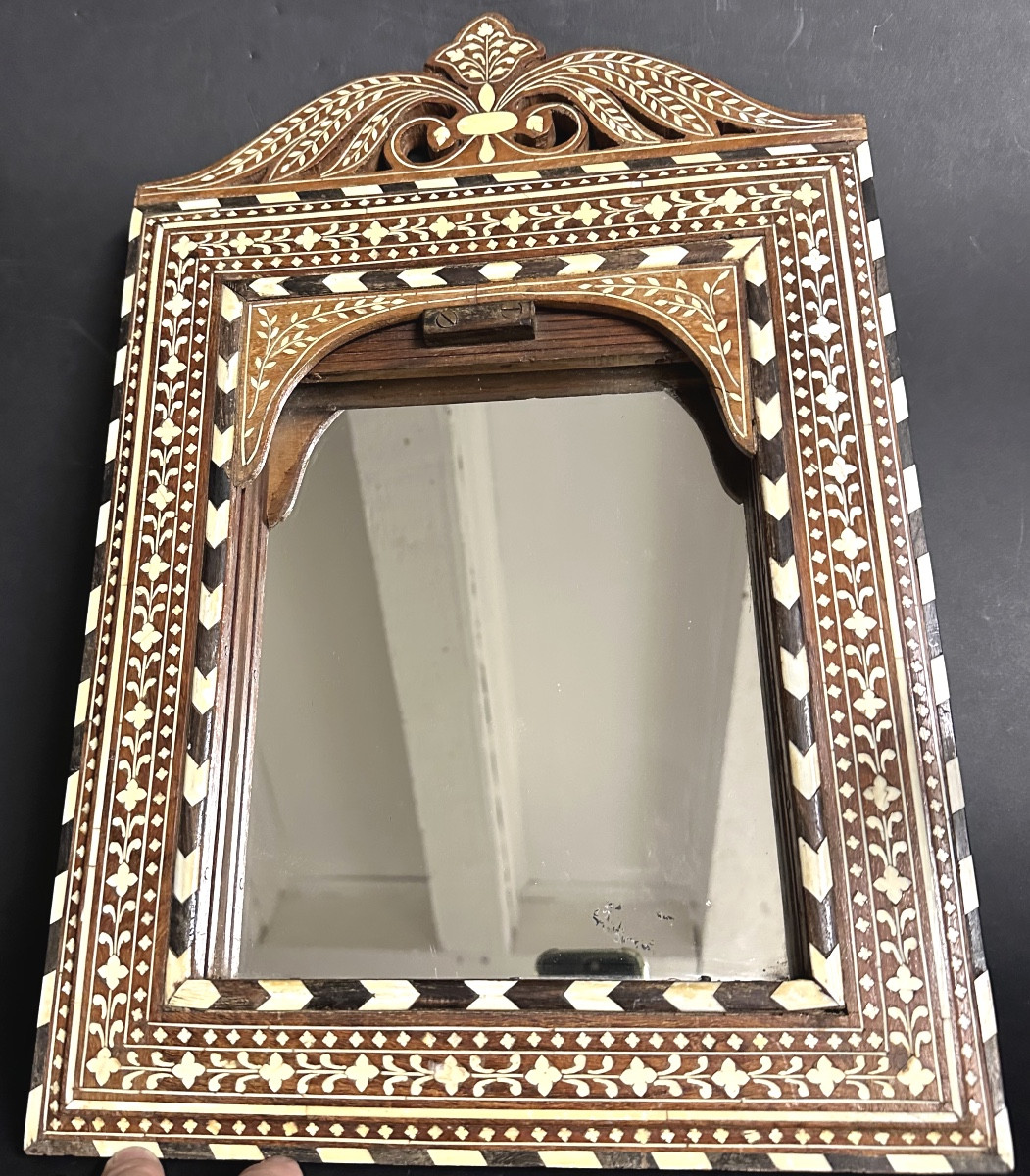 India 19th Century Curtain Mirror In Wood And Bone Marquetry Indian Fronto Mirror In Very Good Condition-photo-2
