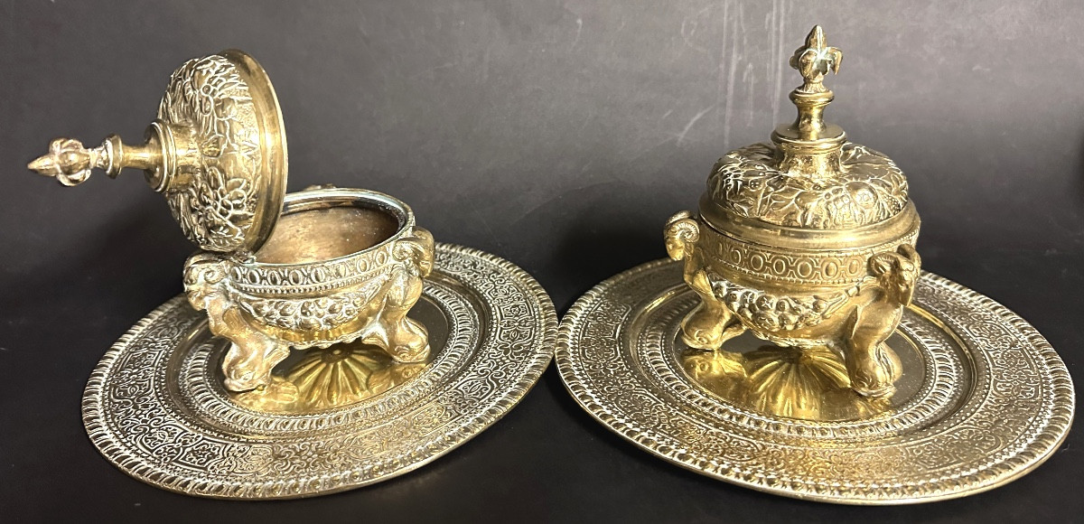 Pair Of 19th Century Covered Inkwells On Gilt Bronze Bases Decorated With Rams And Fleurs-de-lis