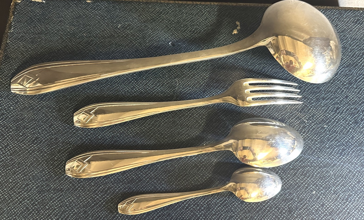 Orfèvre ORBRILLE Élégante ménagère Art Deco 37 pièces en écrinEn très bon état-photo-2