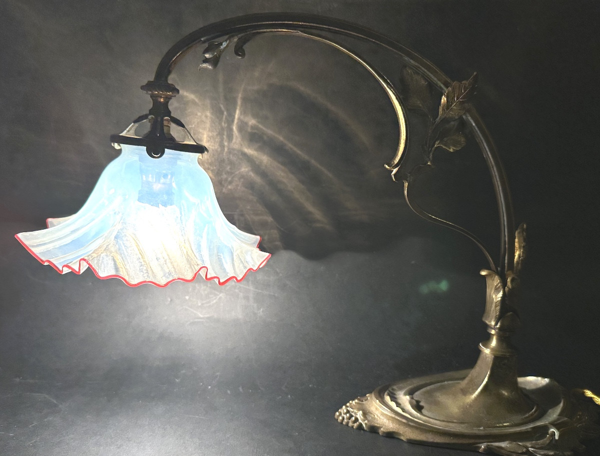 Lampe Art Nouveau 1900 en bronze et verre festonné de couleur opalescente -photo-2