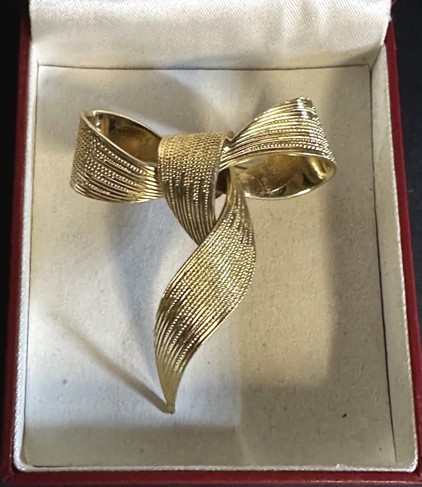 Christian Dior Brooch Vintage Textured Ribbon Bow In Gold Plated Signed-photo-3