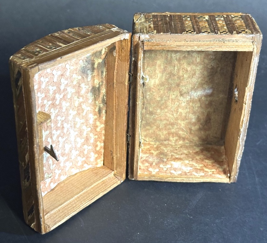 Coffret bombé 18e en marqueterie de paille-photo-3