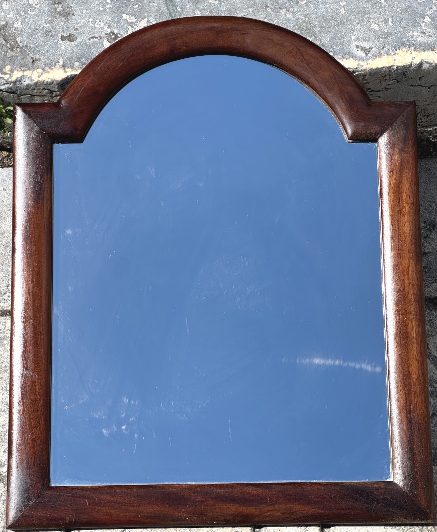 19th-century Mahogany Mirror With Curved Pediment 58x45.5cm