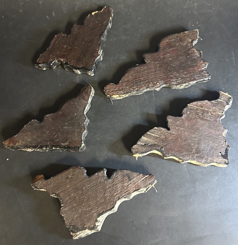 CHINE début XXe 5 chauve-souris en bois sculpté et doré-photo-4