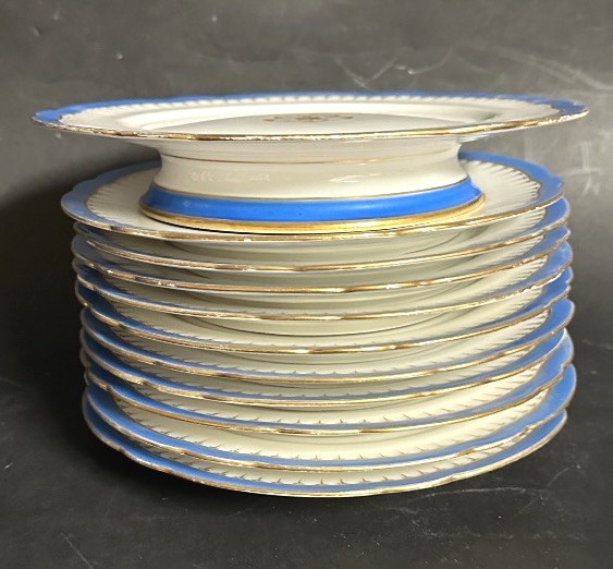 Baratte In Blois: A Rare Set Of 10 Plates + 1 Porcelain Display Stand, Signed -photo-1
