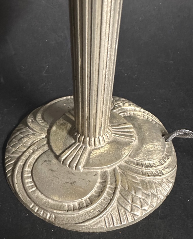 DEGUÉ lampe de table Art Deco 1930 en bronze nickelé et verre pressé signé-photo-4