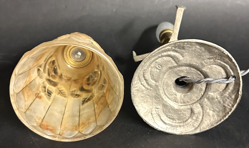 DEGUÉ lampe de table Art Deco 1930 en bronze nickelé et verre pressé signé-photo-3