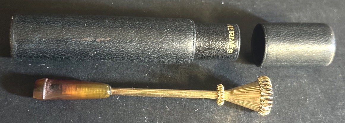 Hermès Paris Rare Cigarette Holder In Yellow Gold And Amber, In Its Luxe Leather Cigarette Case
