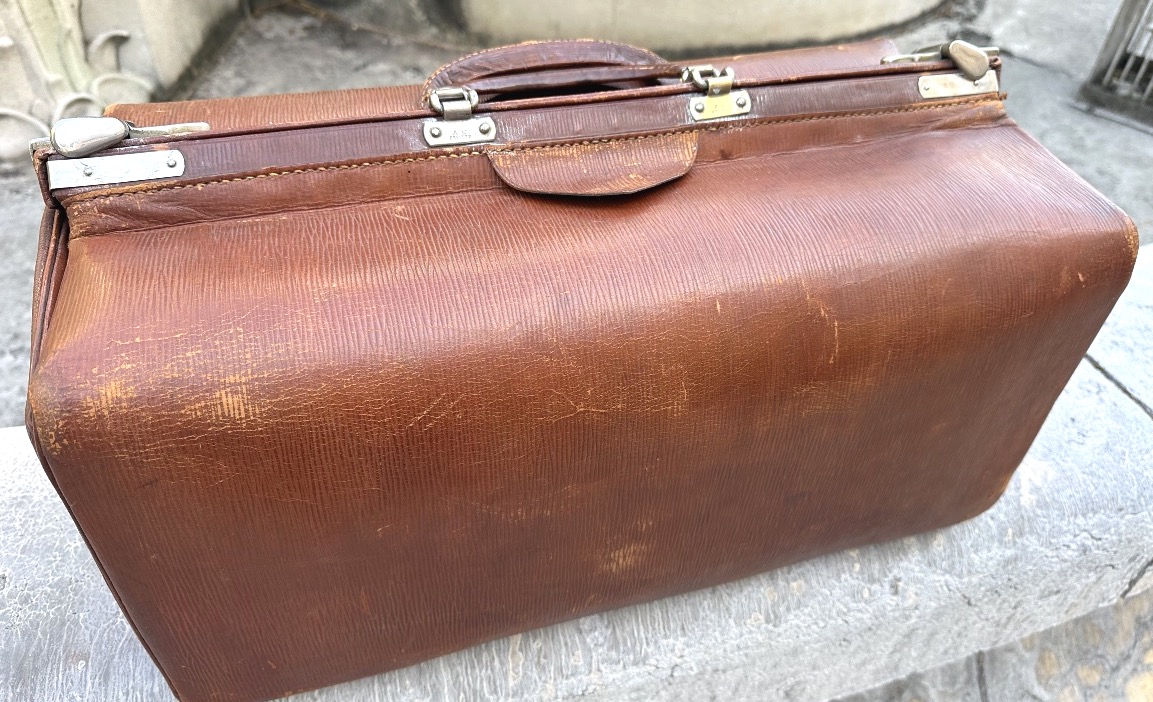 Sac mallette de médecin en cuir A.C.Breveté Bagage de docteur vintage Sac de Gladstone