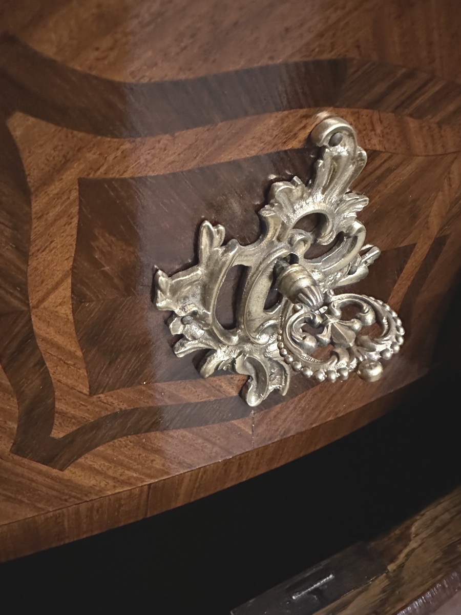 Commode tombeau Époque Louis XV 18e estampillée à 5 tiroirs à secret en très bon état -photo-3