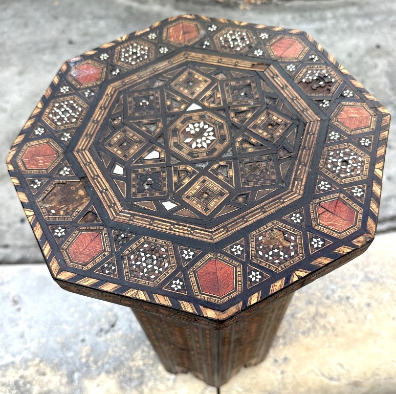 Syria: Late 19th-century/early 20th-century Marquetry Side Table And Syrian Stool-photo-2