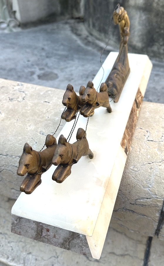 Important bronze Art Deco attelage de chiens de traineau Husky et musher signé JEANLEM neige -photo-2