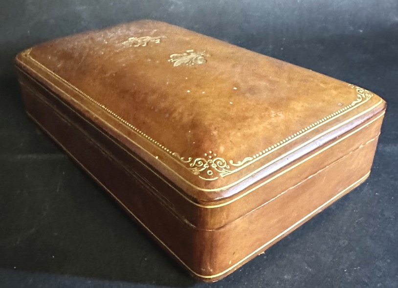 Brown And Gold Leather Box With Fleur-de-lis And Heraldic Lion Motifs; Florentine Design-photo-4