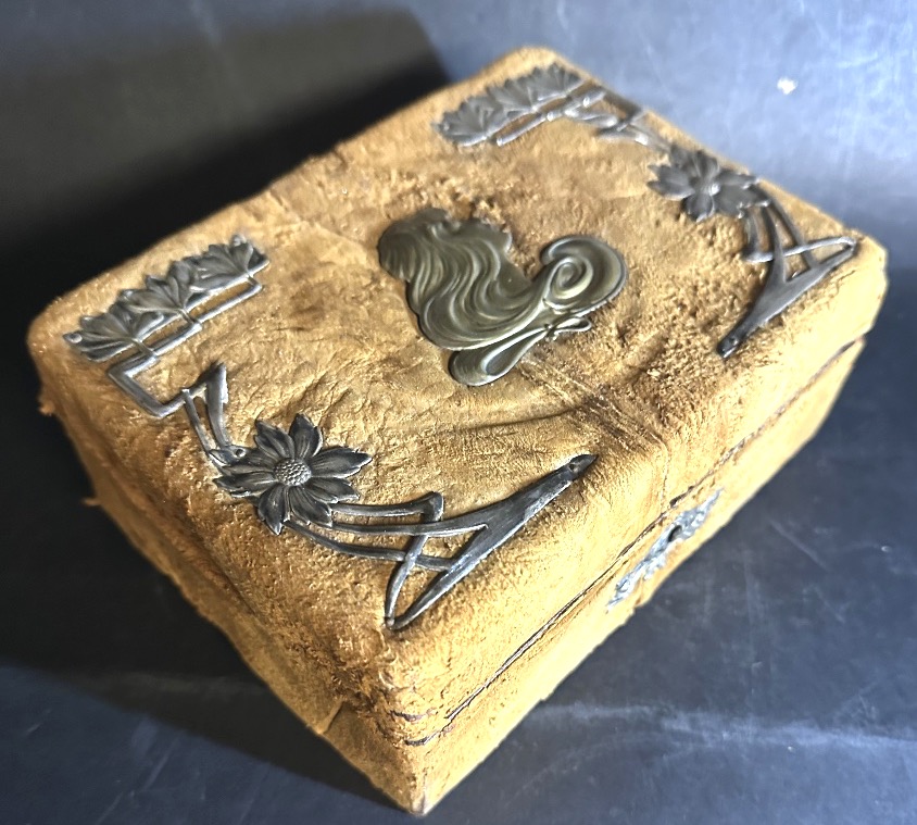 Art Nouveau 1900 Box Set With Silver-plated Metal And Brass Decorations-photo-2