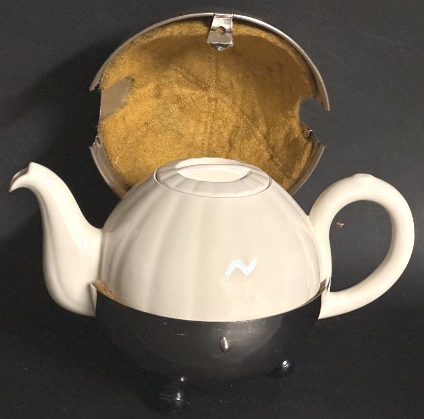 Vintage Art Deco 1940 Insulated Teapot In Very Good Condition-photo-2