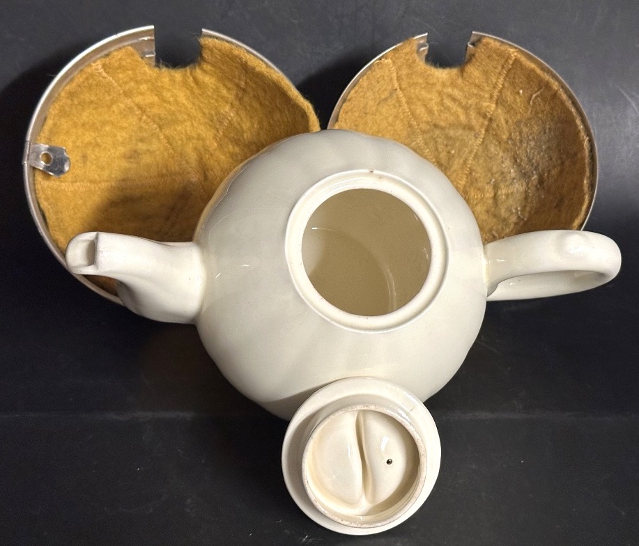 Vintage Art Deco 1940 Insulated Teapot In Very Good Condition-photo-3