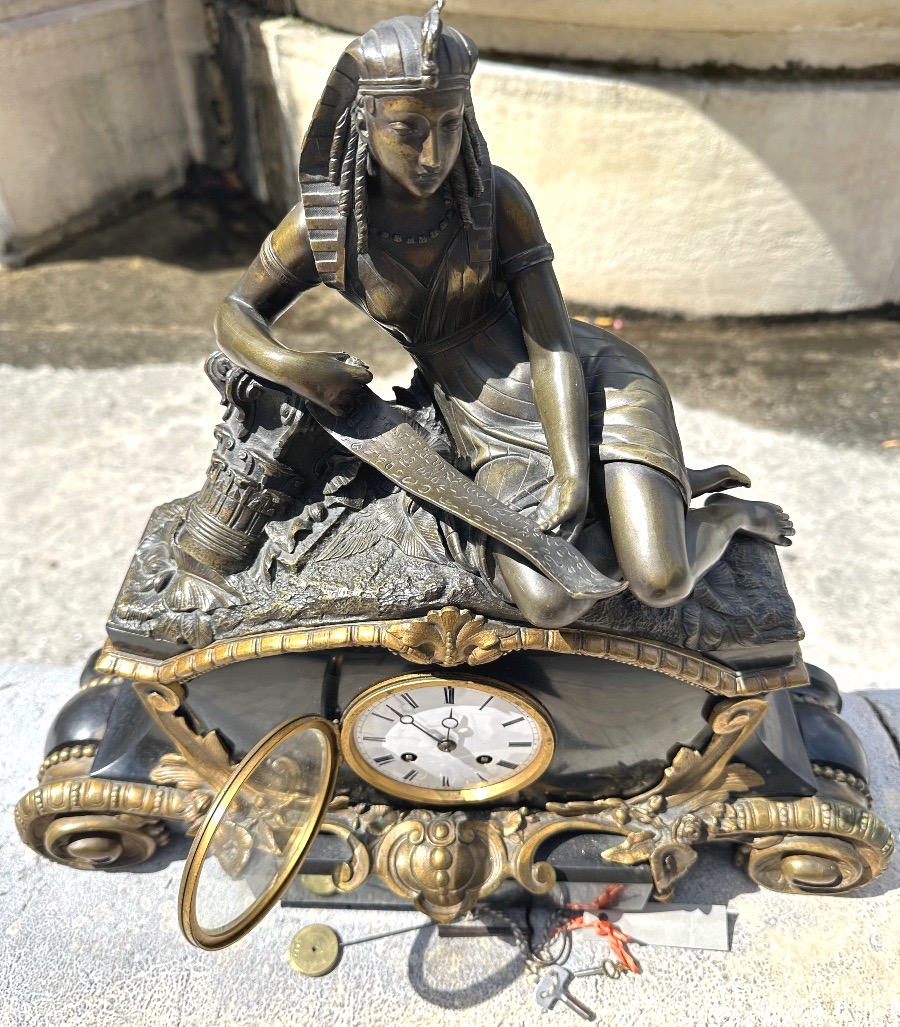 RARE pendule de cheminée XIXe bronze style Retour d’Egypte Cléopâtre Mathurin Moreau dlg-photo-2