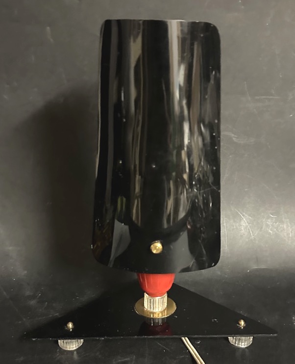 Lampe tripode 1950 en plexiglas rouge, blanc et noir-photo-2