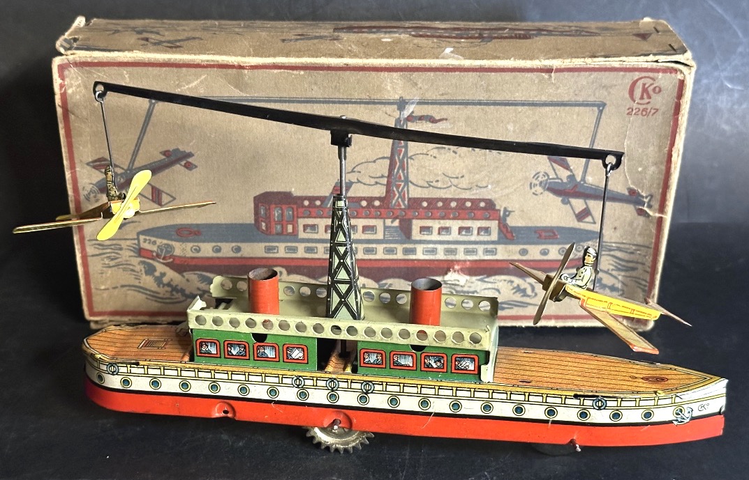 CKO KELLEMANN 226 bateau mécanique 1920 avec avions tournants 