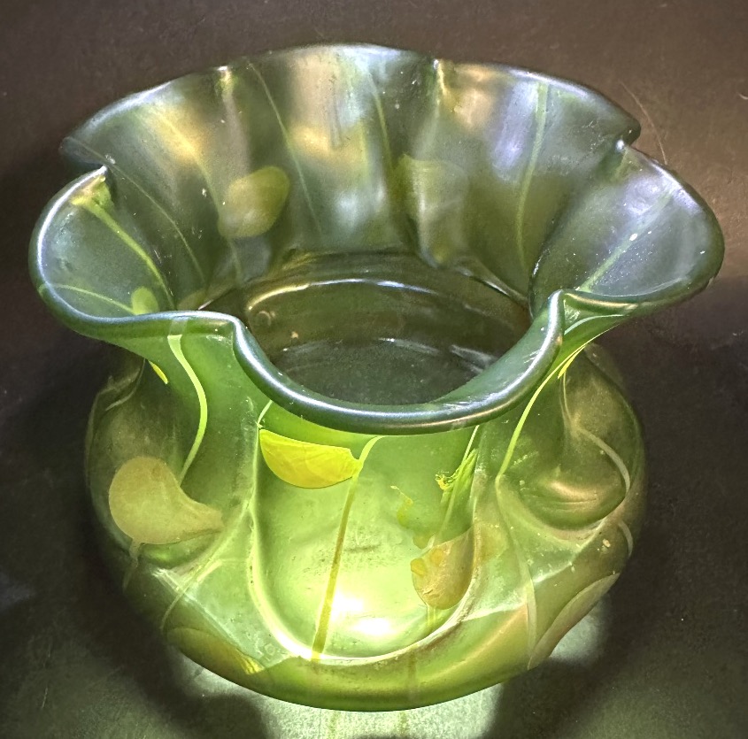 Vase KRALIK en verre vert irisé Loetz Art Nouveau -photo-2