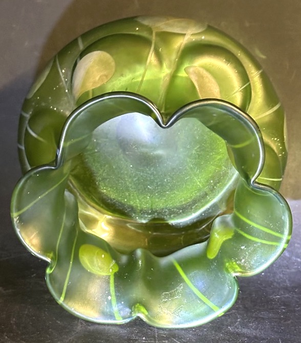 Vase KRALIK en verre vert irisé Loetz Art Nouveau -photo-4