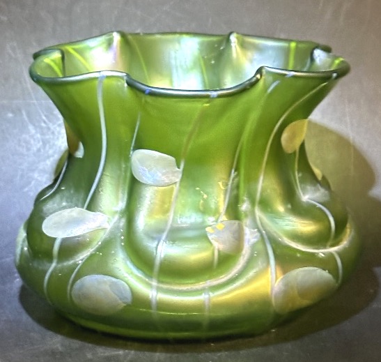 Vase KRALIK en verre vert irisé Loetz Art Nouveau -photo-1