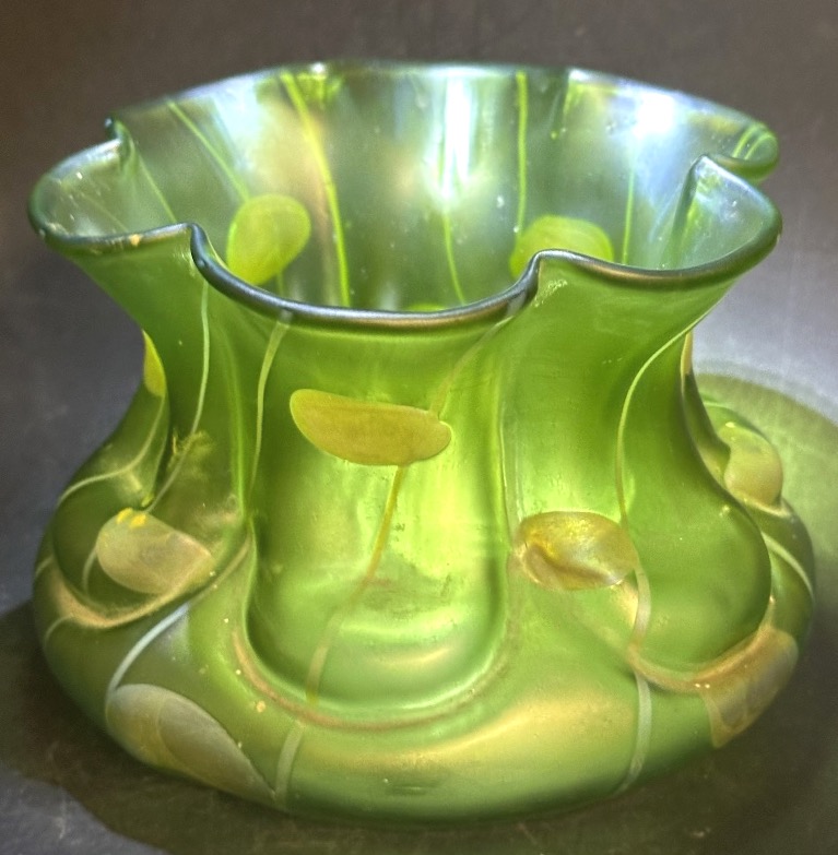 Vase KRALIK en verre vert irisé Loetz Art Nouveau -photo-2
