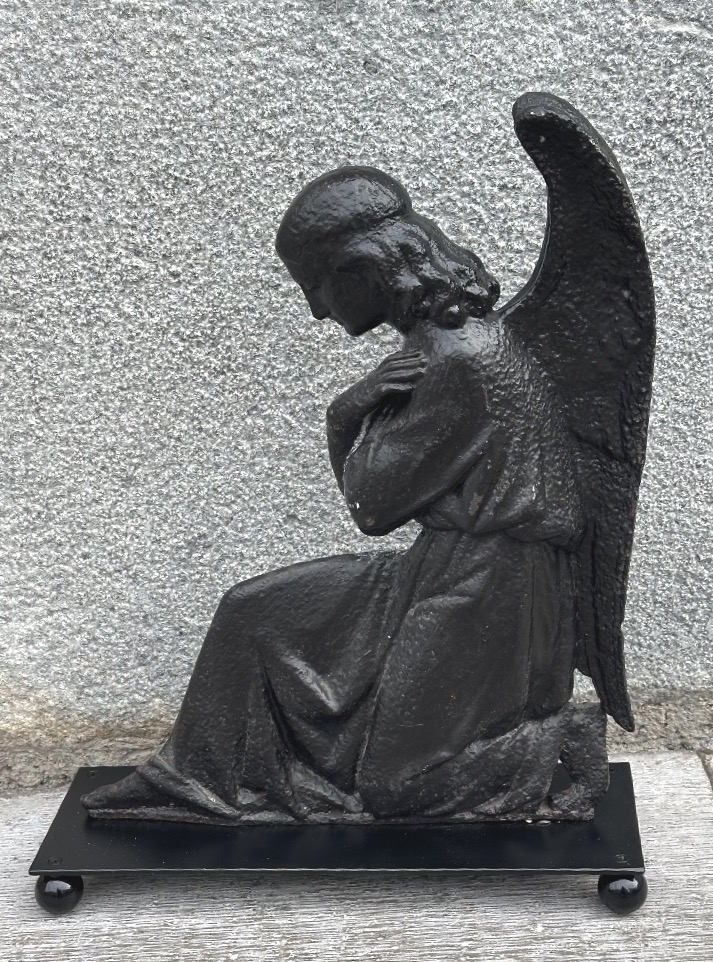 Important ANGE ANNONCIATEUR sculpture 19e en fonte sur base 