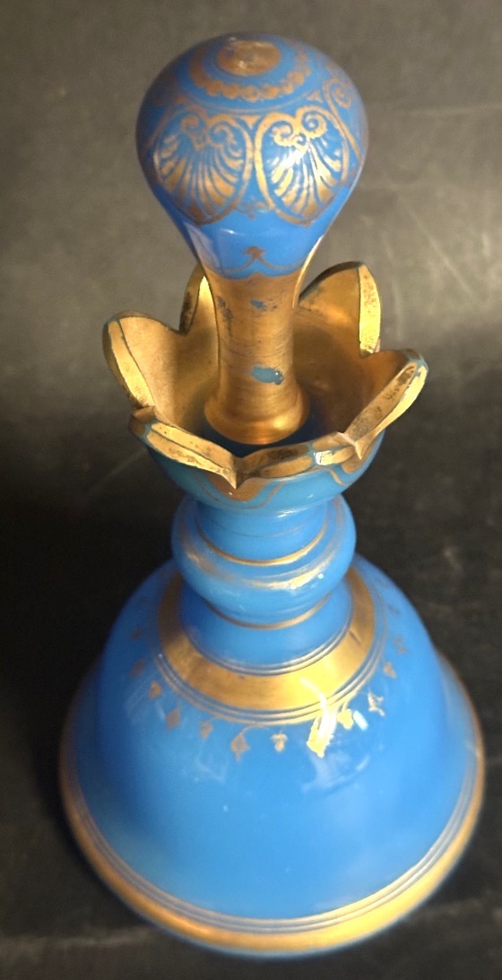 Élégant flacon de bain ou parfum 19e en opaline bleu turquoise carafe de toilette Charles X -photo-2