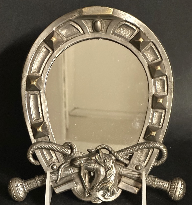Miroir équestre décor de cheval et cravaches en bronze argenté équitation porte-bonheur chevaux