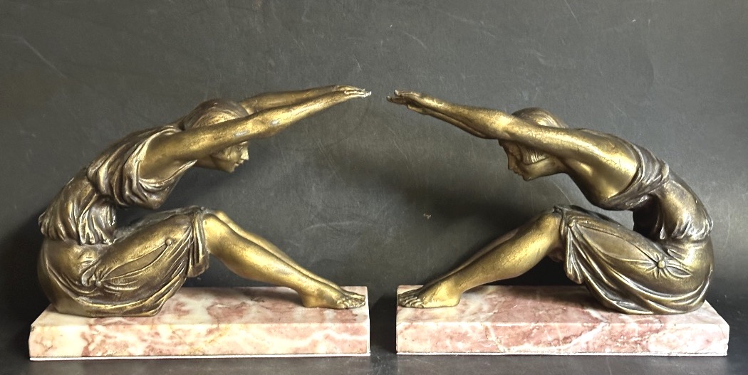 Pair Of Art Deco Bookends From The 1930s With A Golden Patina 
