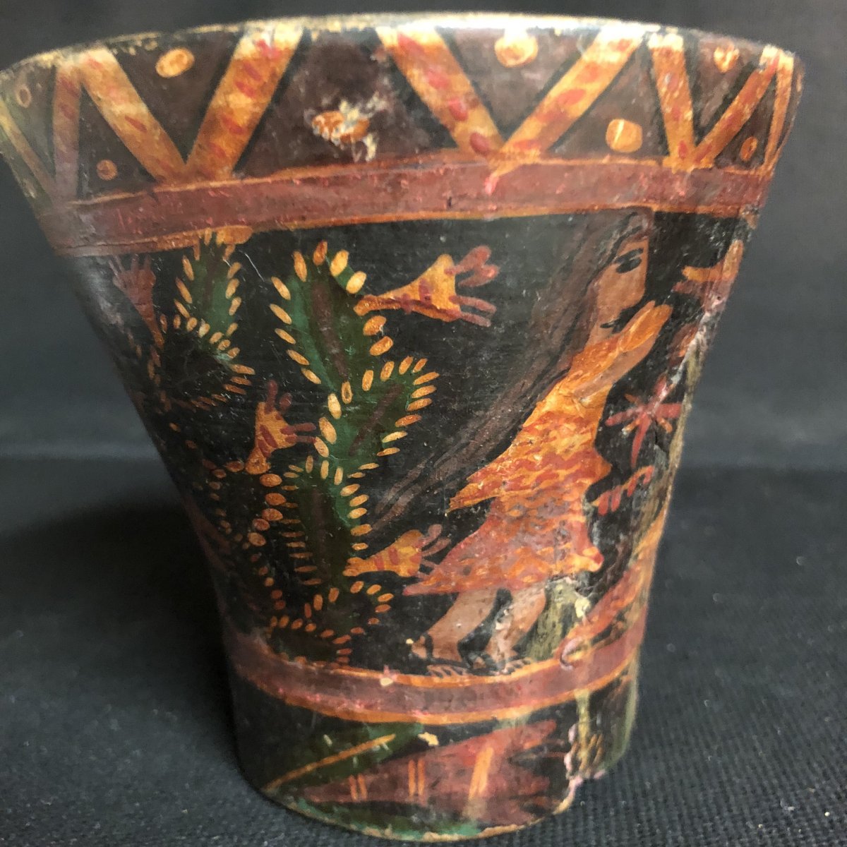 Ancien et curieux pot conique peint Travail ethnique 11 cm Amérindien ?-photo-2